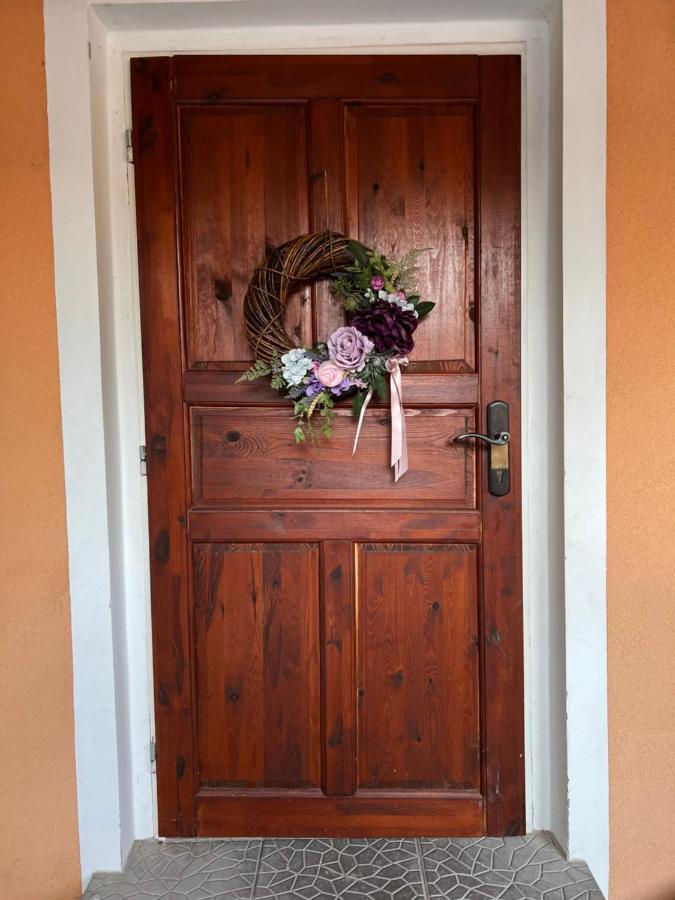 Apartman Elen - 6 Luzek, 86 M2 Decin Kültér fotó